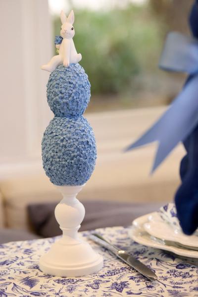Large Blue Lapin Egg Finial 38.5cmH