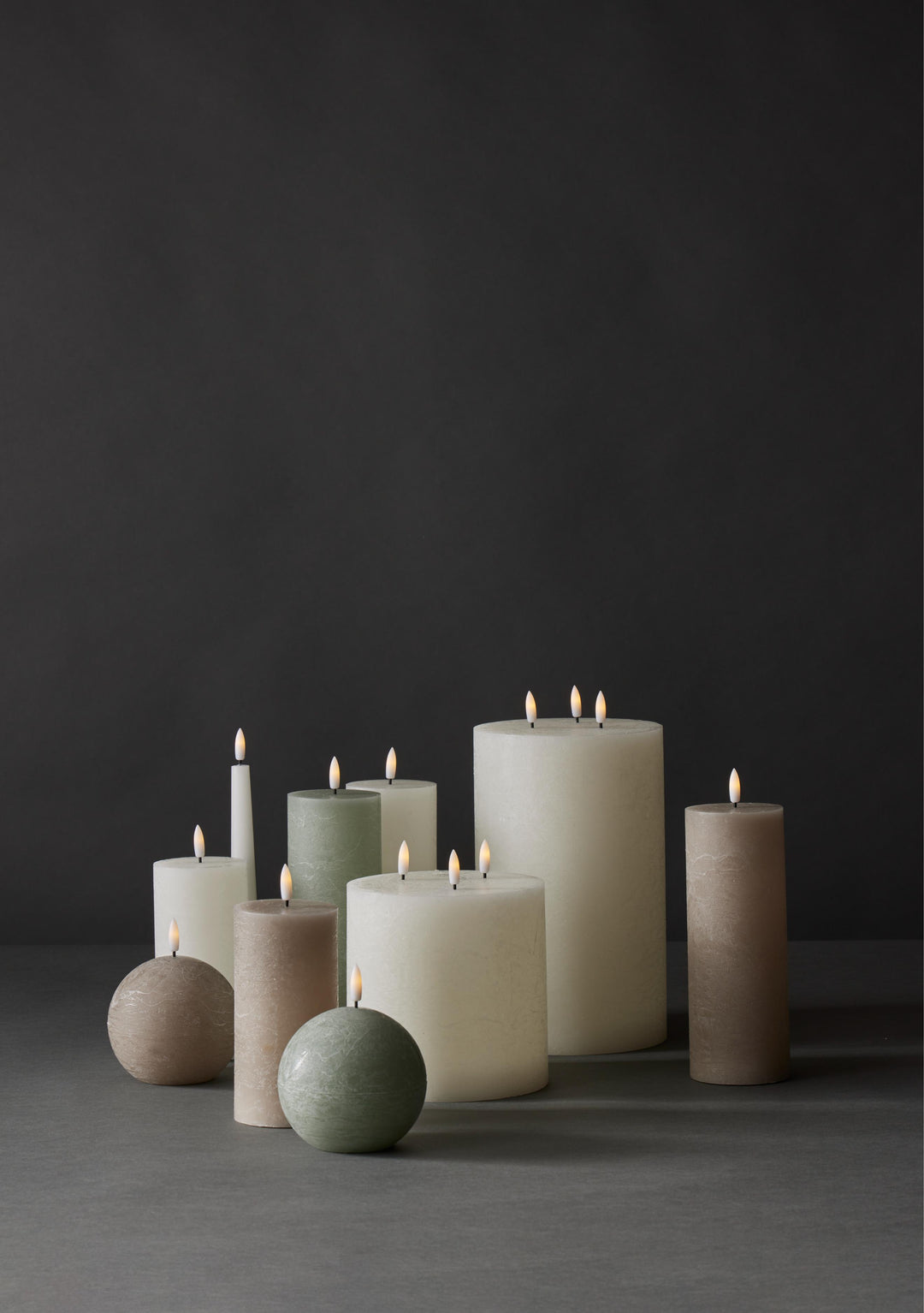 Hughe LED Candle White Pillar 7.5x7.5x15cm