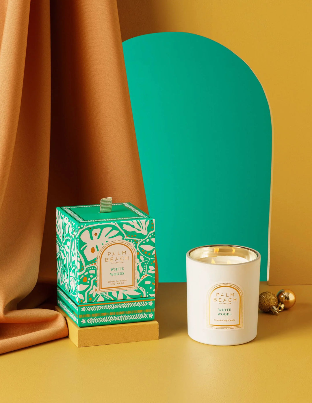 Palm Beach Collection Standard Candle 420g White Woods