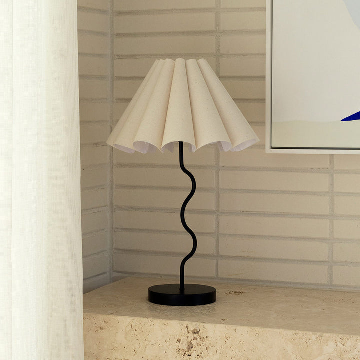 Cora Table Lamp Black / Natural