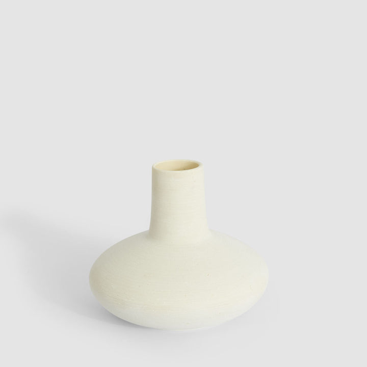 Wabi Medium Vase Chalk 23x18.5x18.5cm
