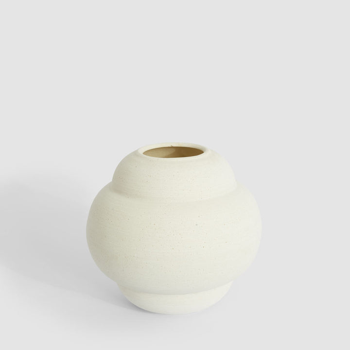 Indi Vase Chalk 20x22x22cm