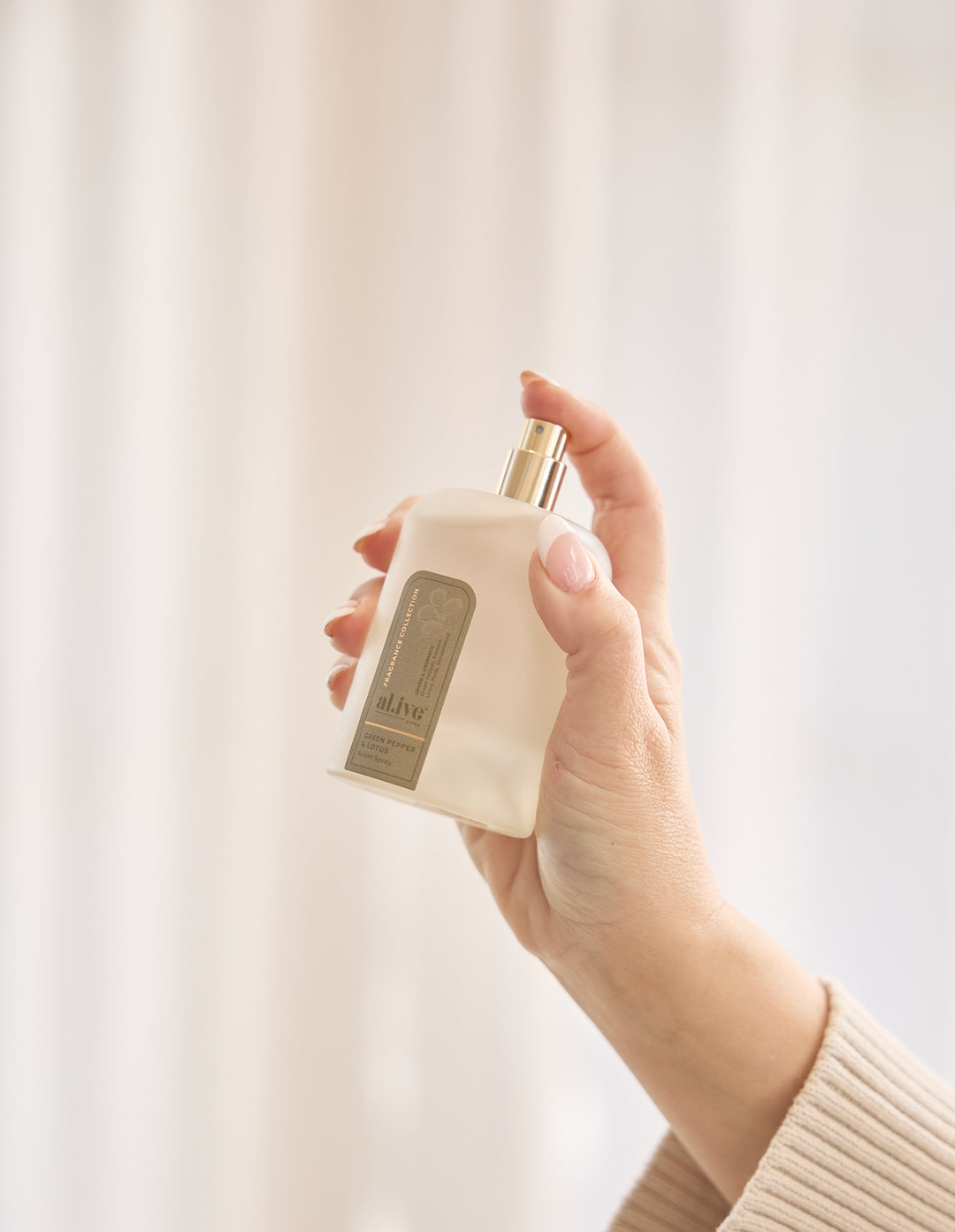 Al.ive Body Room Spray- Green Pepper & Lotus