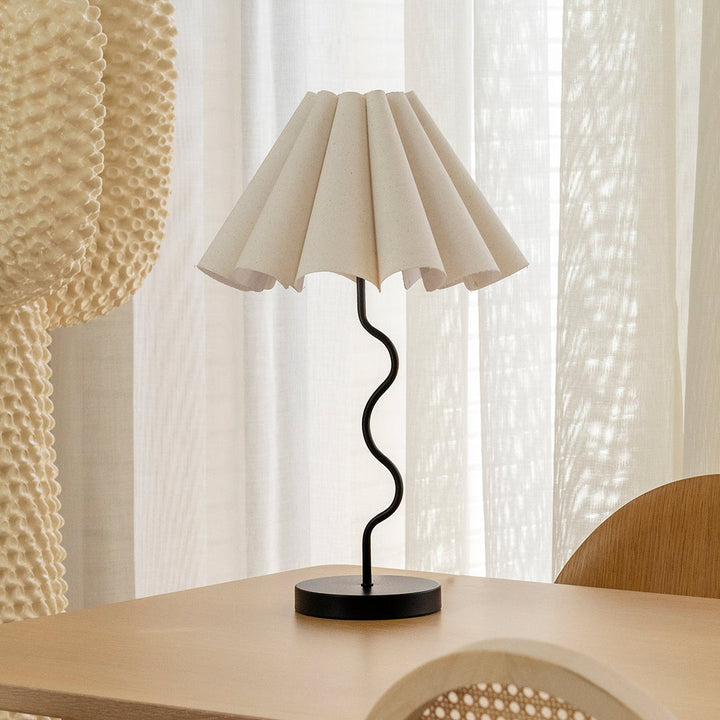 Cora Table Lamp Black / Natural